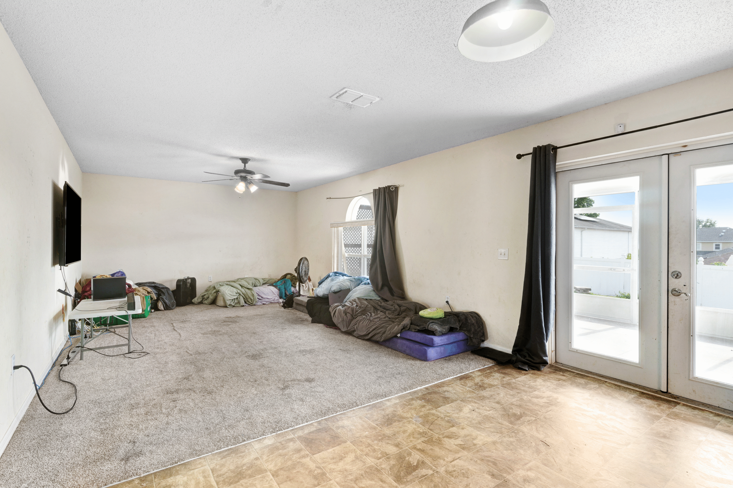 61131B85-5FD2-4EAD-9586-A2CA73C47E3A