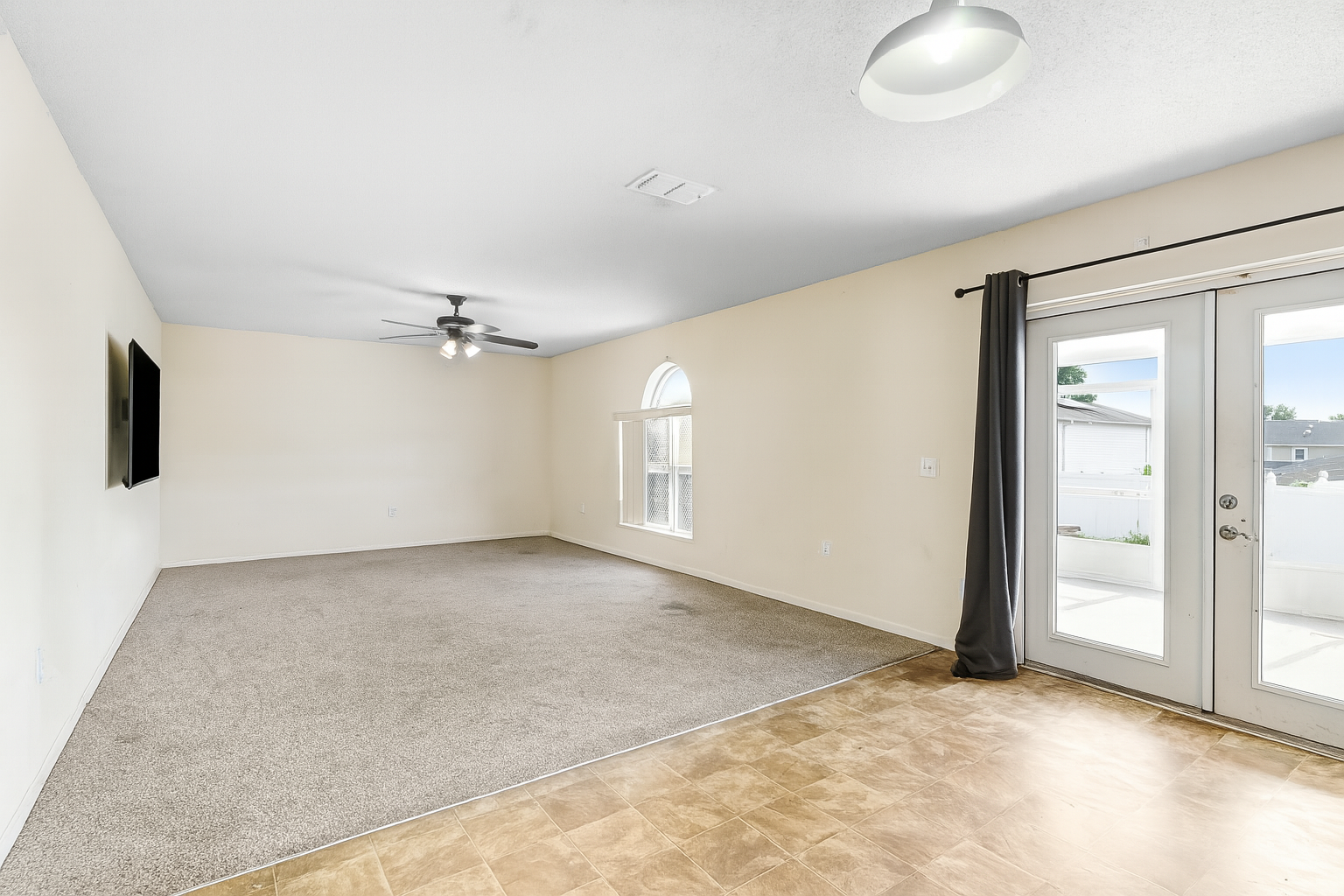 EBCCDBE4-6EFD-4CDF-8941-F623190C97F5